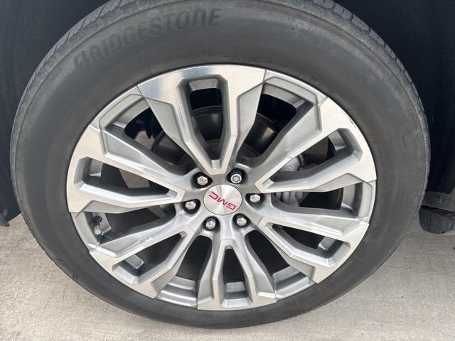 used 2022 GMC Yukon car, priced at $57,303