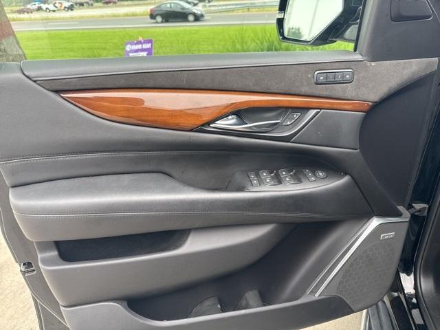 used 2019 Cadillac Escalade ESV car, priced at $27,989