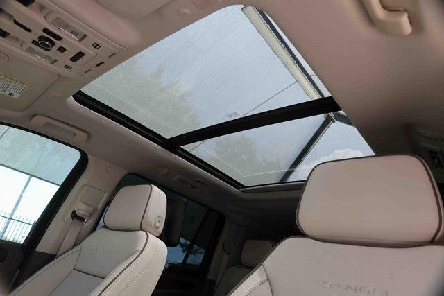 used 2024 GMC Yukon XL car, priced at $73,368