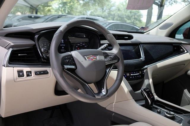 used 2024 Cadillac XT6 car, priced at $44,382