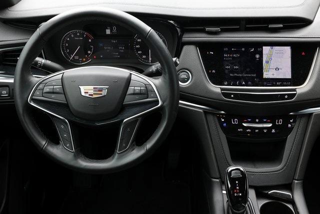 used 2024 Cadillac XT5 car, priced at $44,664