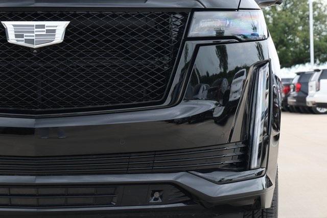 used 2023 Cadillac Escalade ESV car, priced at $84,918