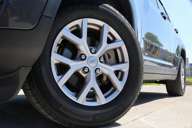 used 2022 Jeep Grand Cherokee car, priced at $28,890