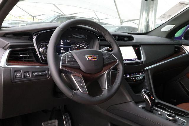 used 2025 Cadillac XT5 car, priced at $52,995