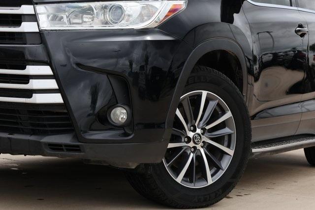 used 2019 Toyota Highlander car, priced at $21,729