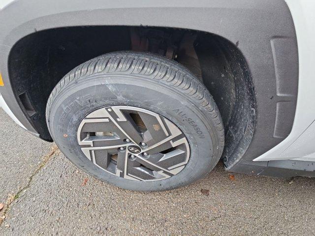 used 2025 Hyundai TUCSON Hybrid car, priced at $26,600