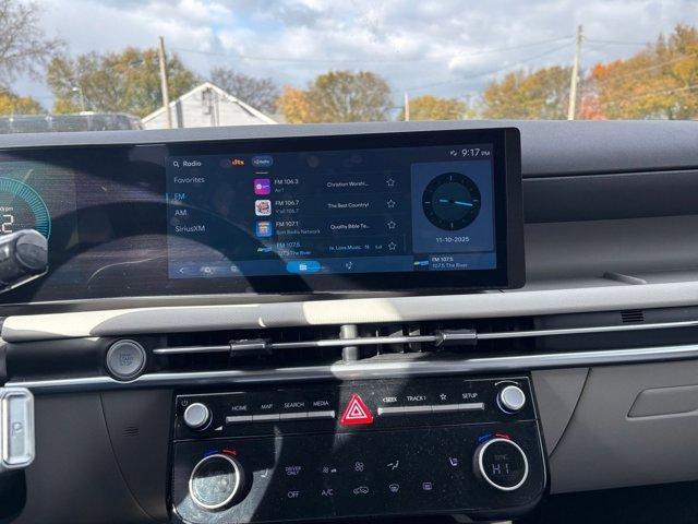 used 2025 Hyundai TUCSON Hybrid car, priced at $26,400