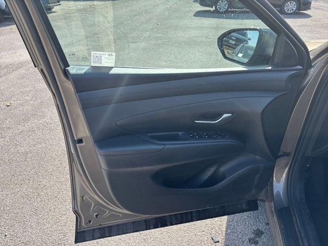 used 2025 Hyundai TUCSON Hybrid car, priced at $26,200