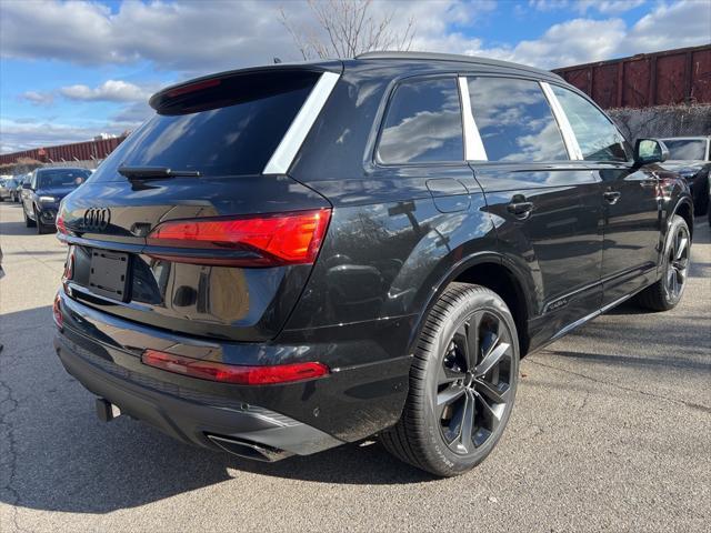 new 2025 Audi Q7 car, priced at $77,960