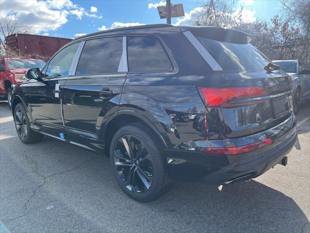 new 2025 Audi Q7 car, priced at $77,960