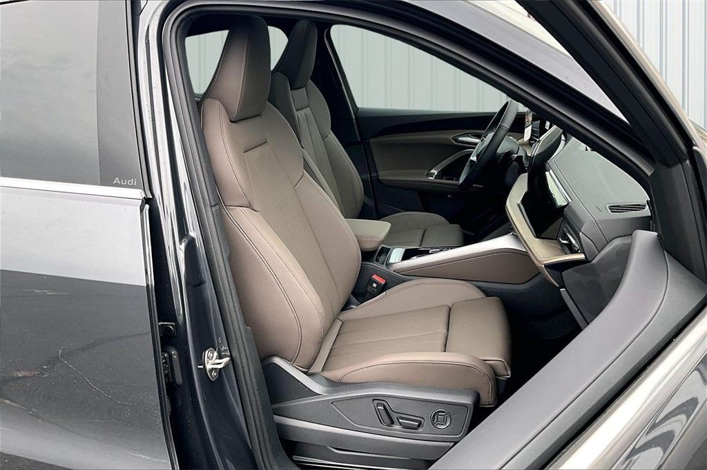 new 2025 Audi Q5 car, priced at $64,180