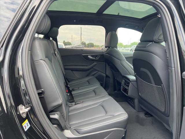 new 2025 Audi Q7 car, priced at $84,105