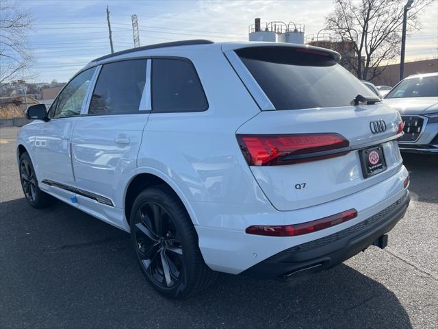 new 2025 Audi Q7 car, priced at $77,880