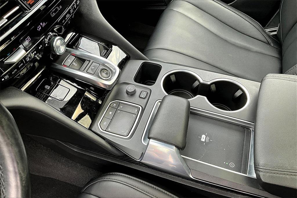 used 2022 Acura MDX car, priced at $34,888