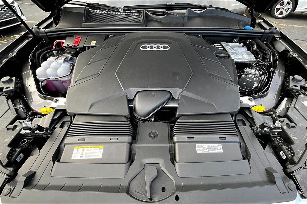 new 2025 Audi Q7 car, priced at $76,480