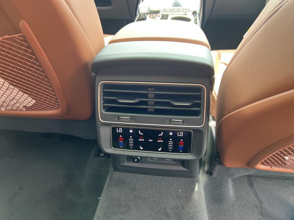 new 2025 Audi Q7 car, priced at $71,580