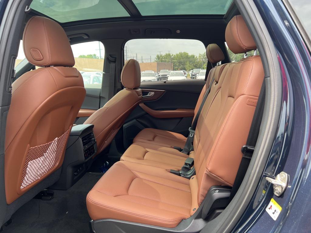new 2025 Audi Q7 car, priced at $71,580