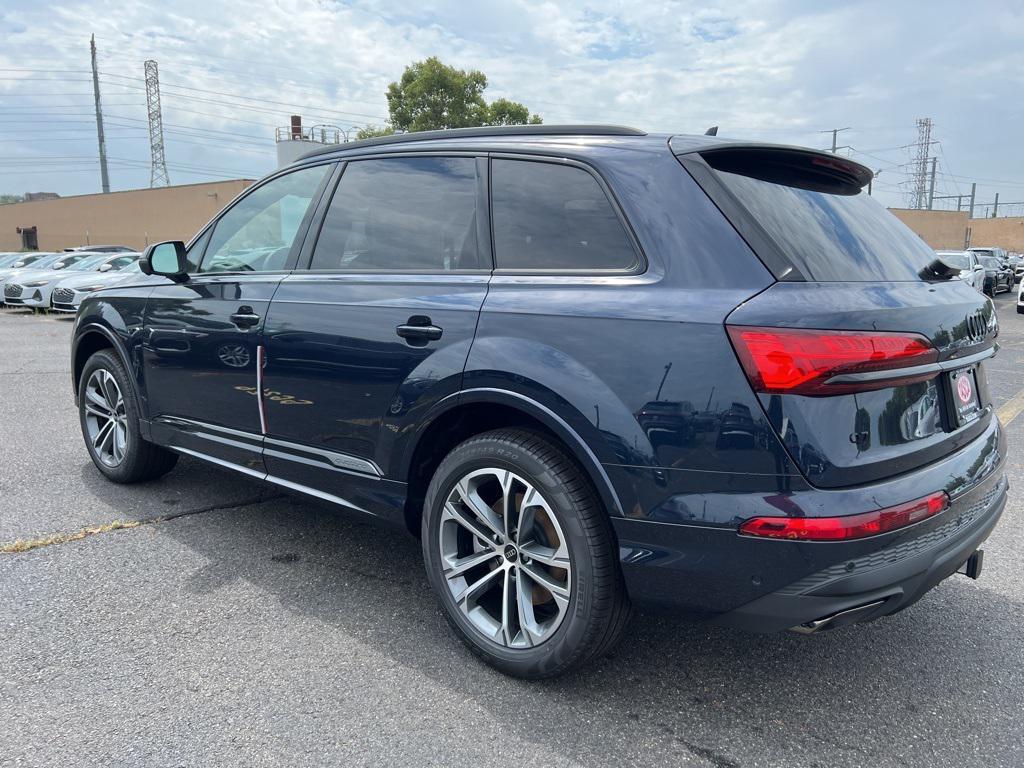 new 2025 Audi Q7 car, priced at $71,580