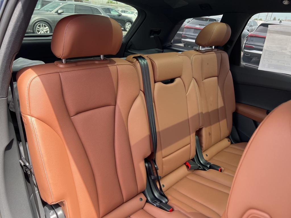 new 2025 Audi Q7 car, priced at $71,580