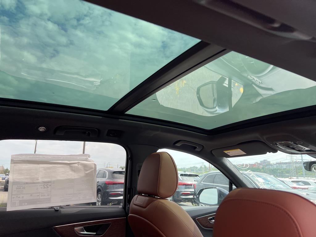 new 2025 Audi Q7 car, priced at $71,580