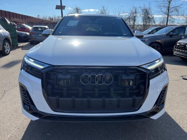 new 2025 Audi Q7 car, priced at $75,805