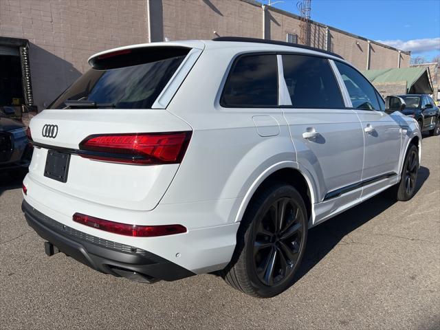 new 2025 Audi Q7 car, priced at $75,805