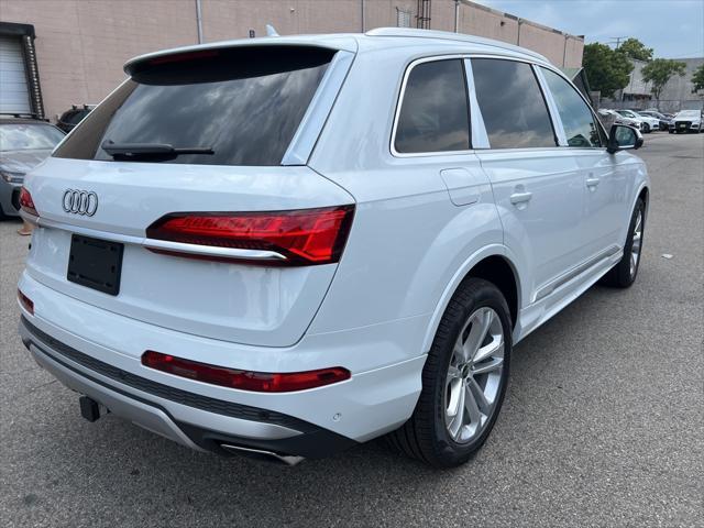 new 2025 Audi Q7 car, priced at $71,830