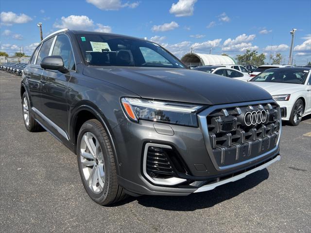 new 2025 Audi Q7 car, priced at $76,055