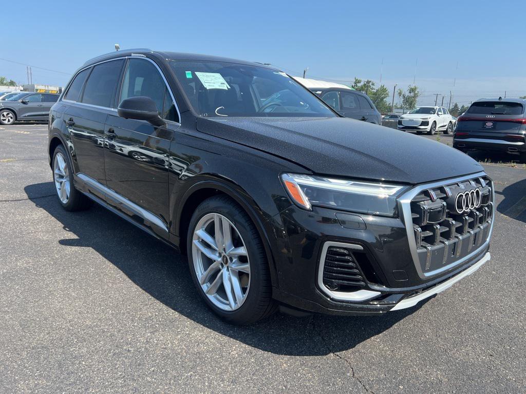 new 2025 Audi Q7 car, priced at $76,480