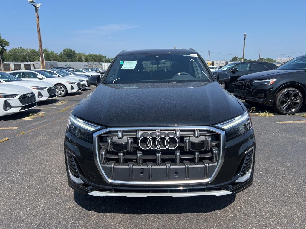 new 2025 Audi Q7 car, priced at $76,480