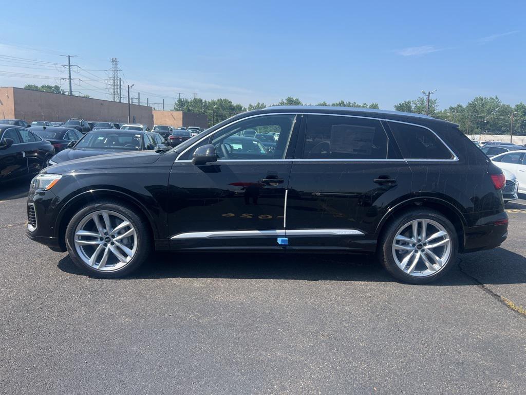 new 2025 Audi Q7 car, priced at $76,480