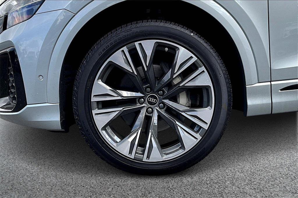 new 2025 Audi Q8 car, priced at $86,745