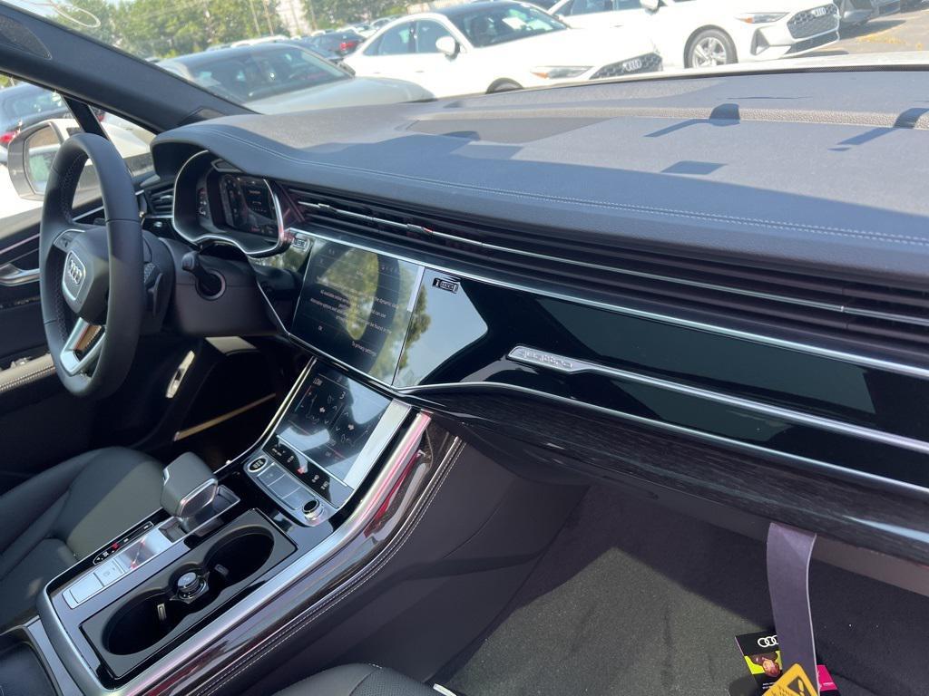 new 2025 Audi Q7 car, priced at $76,335