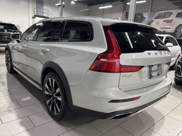 used 2020 Volvo V60 Cross Country car, priced at $18,888