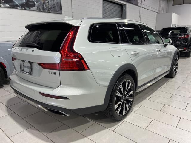 used 2020 Volvo V60 Cross Country car, priced at $18,888