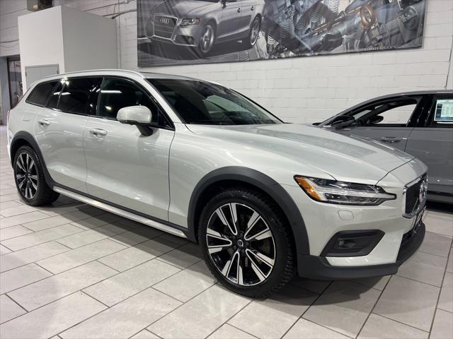 used 2020 Volvo V60 Cross Country car, priced at $18,888