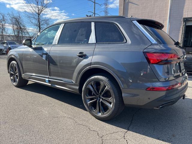 new 2025 Audi Q7 car, priced at $77,880