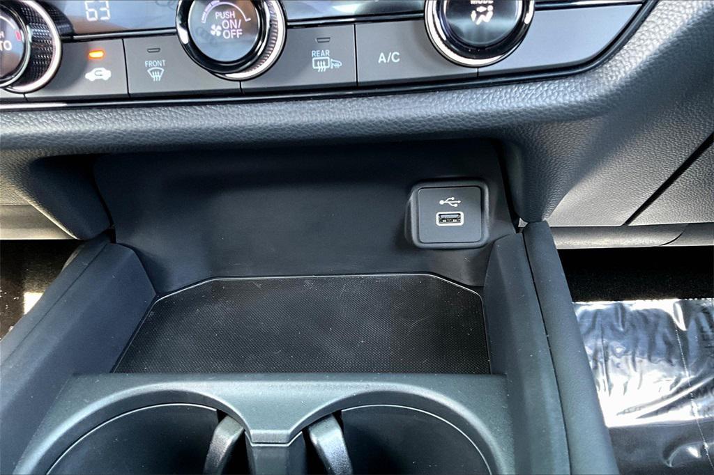 used 2025 Honda HR-V car, priced at $28,999