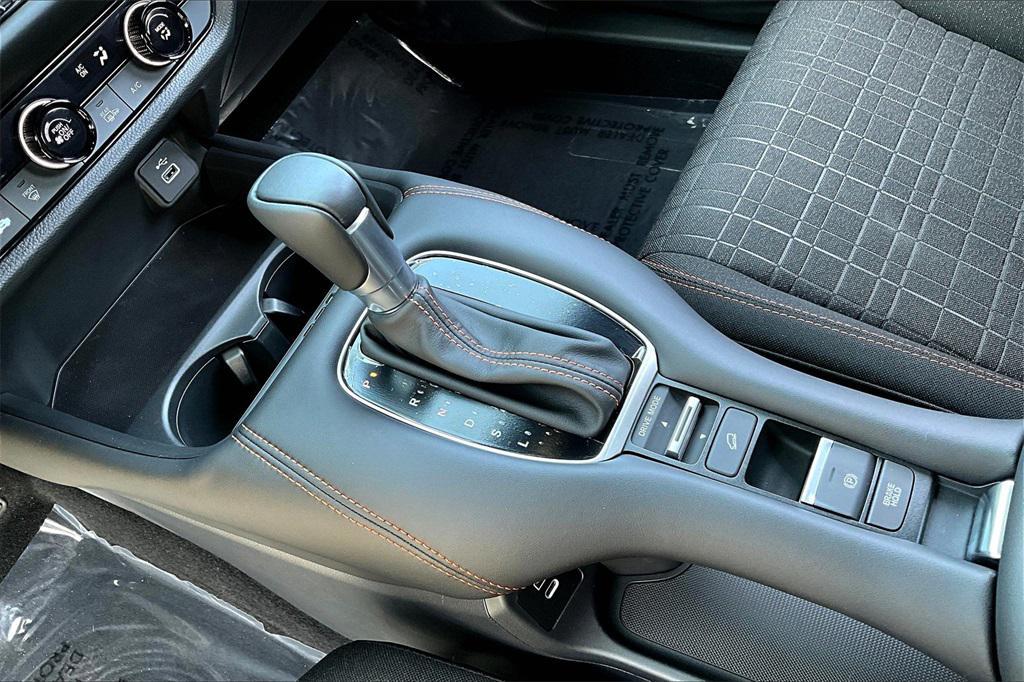 used 2025 Honda HR-V car, priced at $28,999