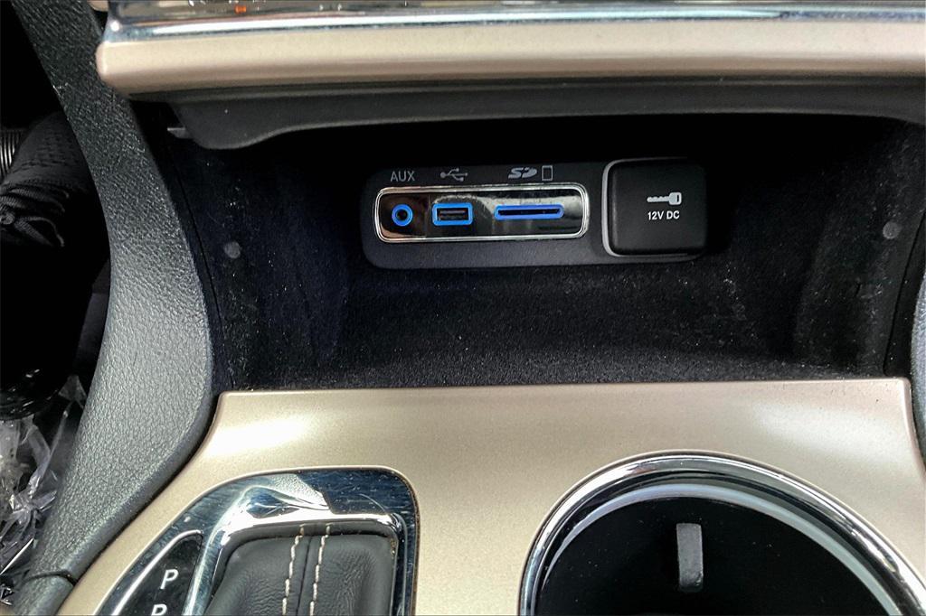 used 2016 Jeep Grand Cherokee car, priced at $15,488