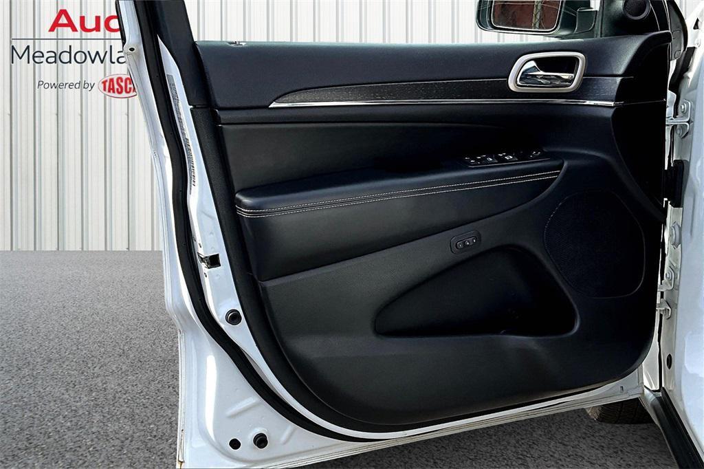 used 2016 Jeep Grand Cherokee car, priced at $15,488