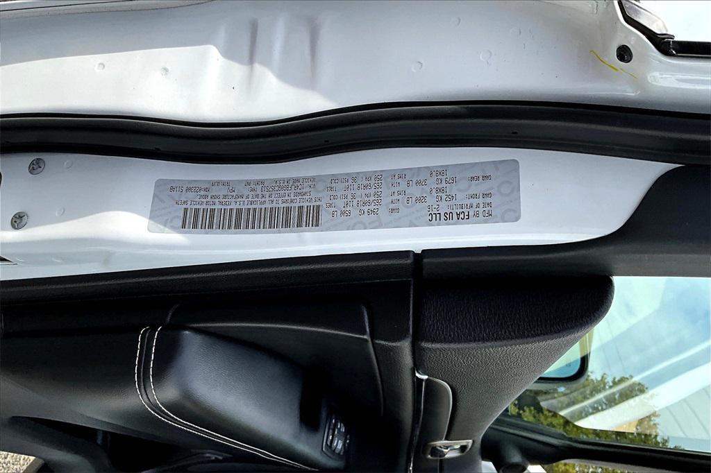 used 2016 Jeep Grand Cherokee car, priced at $15,488