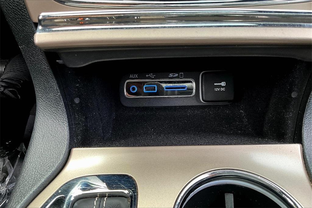 used 2016 Jeep Grand Cherokee car, priced at $15,488