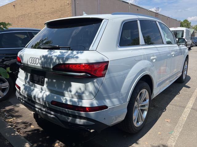 new 2025 Audi Q7 car, priced at $75,700