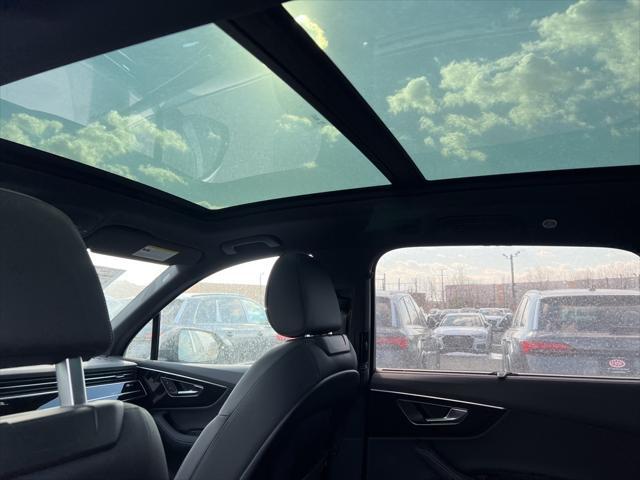 new 2025 Audi Q7 car, priced at $77,750