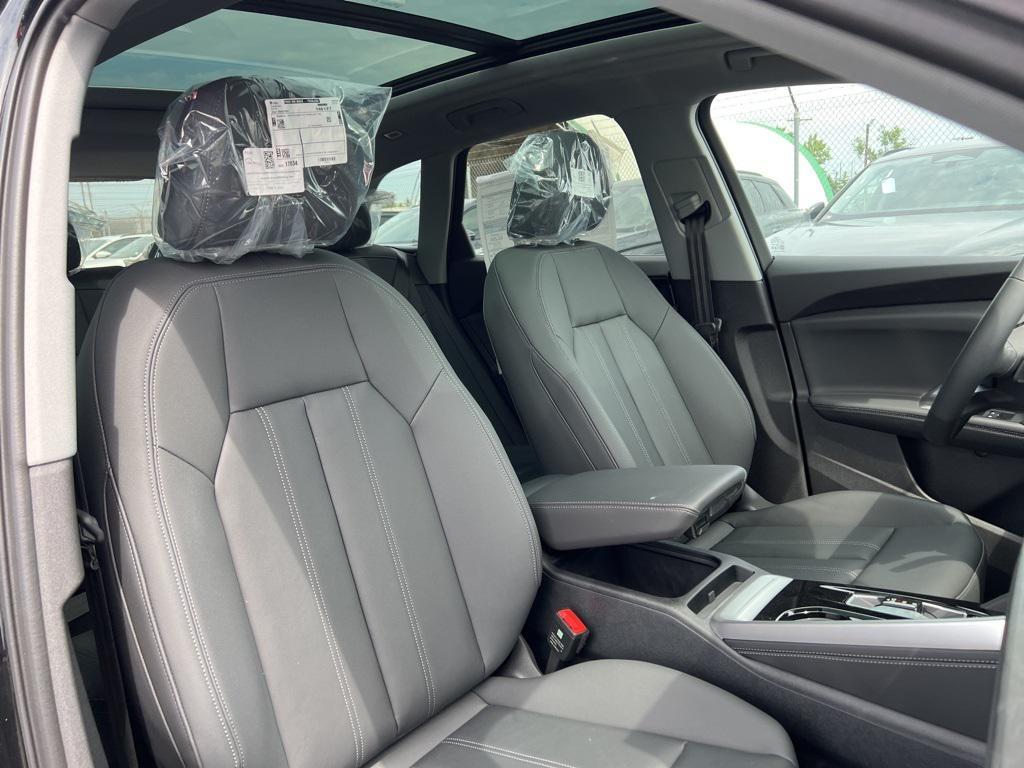new 2025 Audi Q5 car, priced at $60,480
