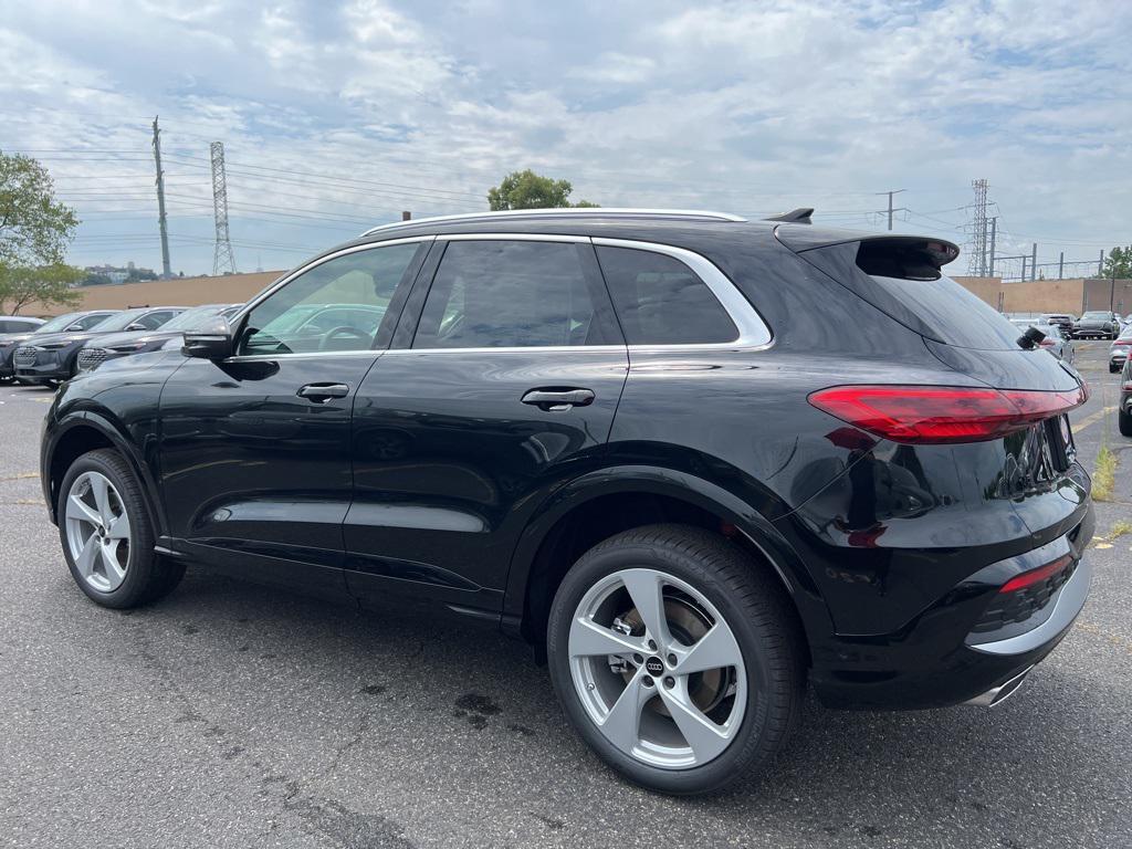 new 2025 Audi Q5 car, priced at $60,480