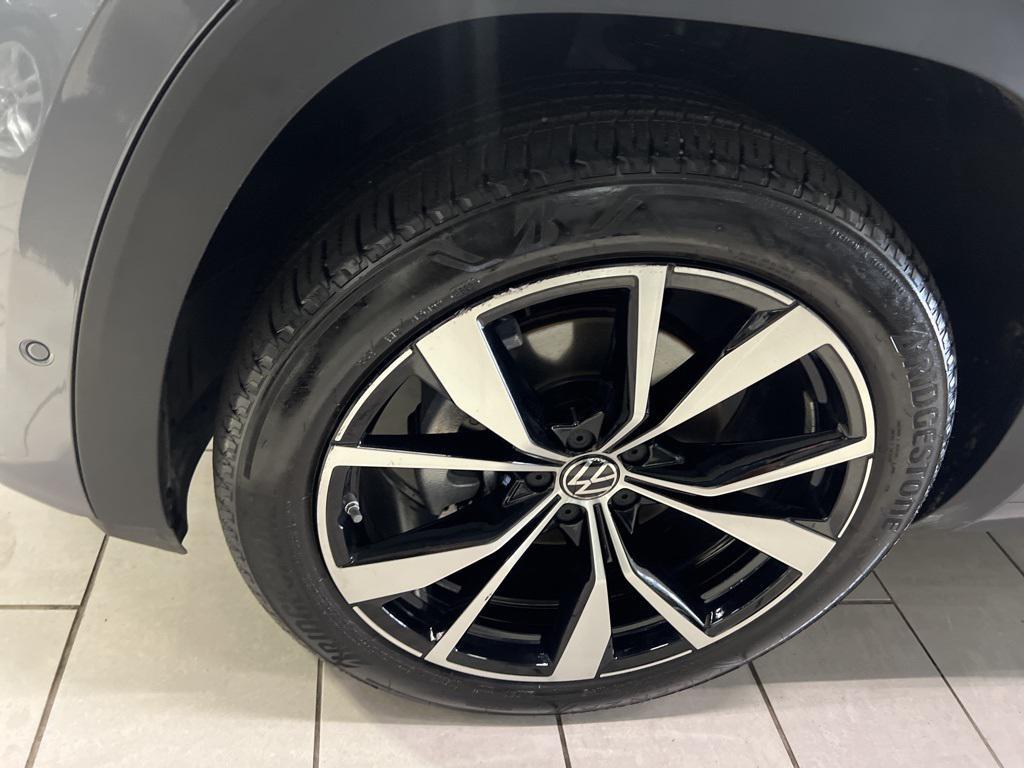 used 2024 Volkswagen Atlas Cross Sport car, priced at $44,288