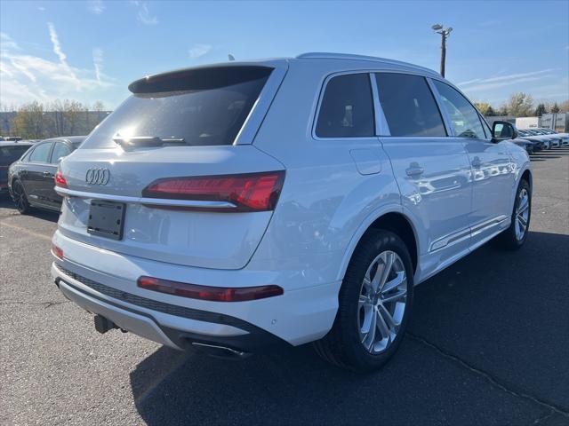 new 2025 Audi Q7 car, priced at $75,800