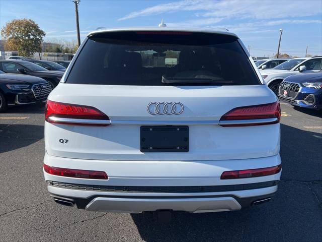 new 2025 Audi Q7 car, priced at $75,800